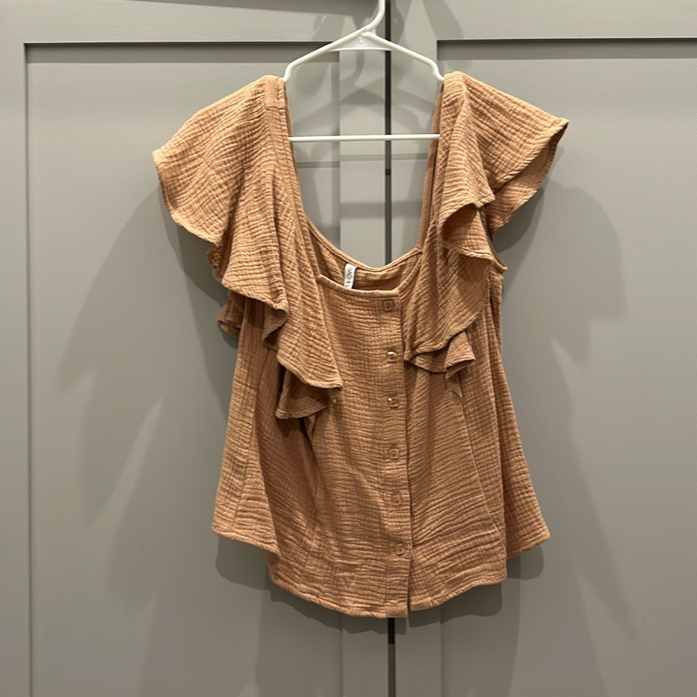 Like new Rachel Pally flutter sleeve top!